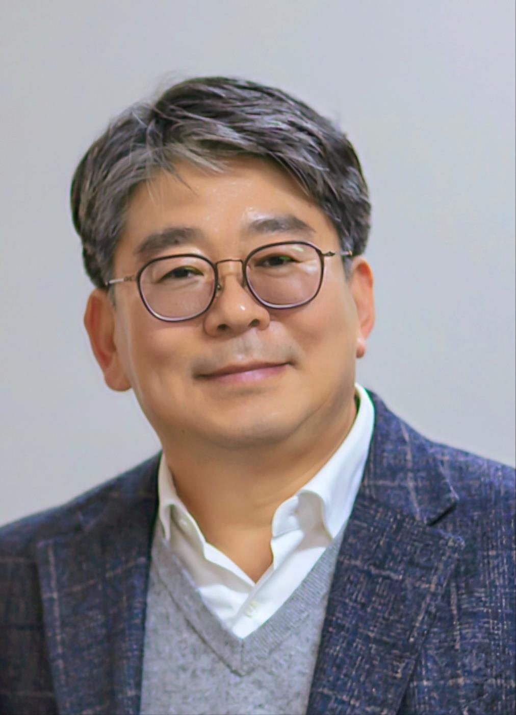 식물의학과 전용호교수.jpg